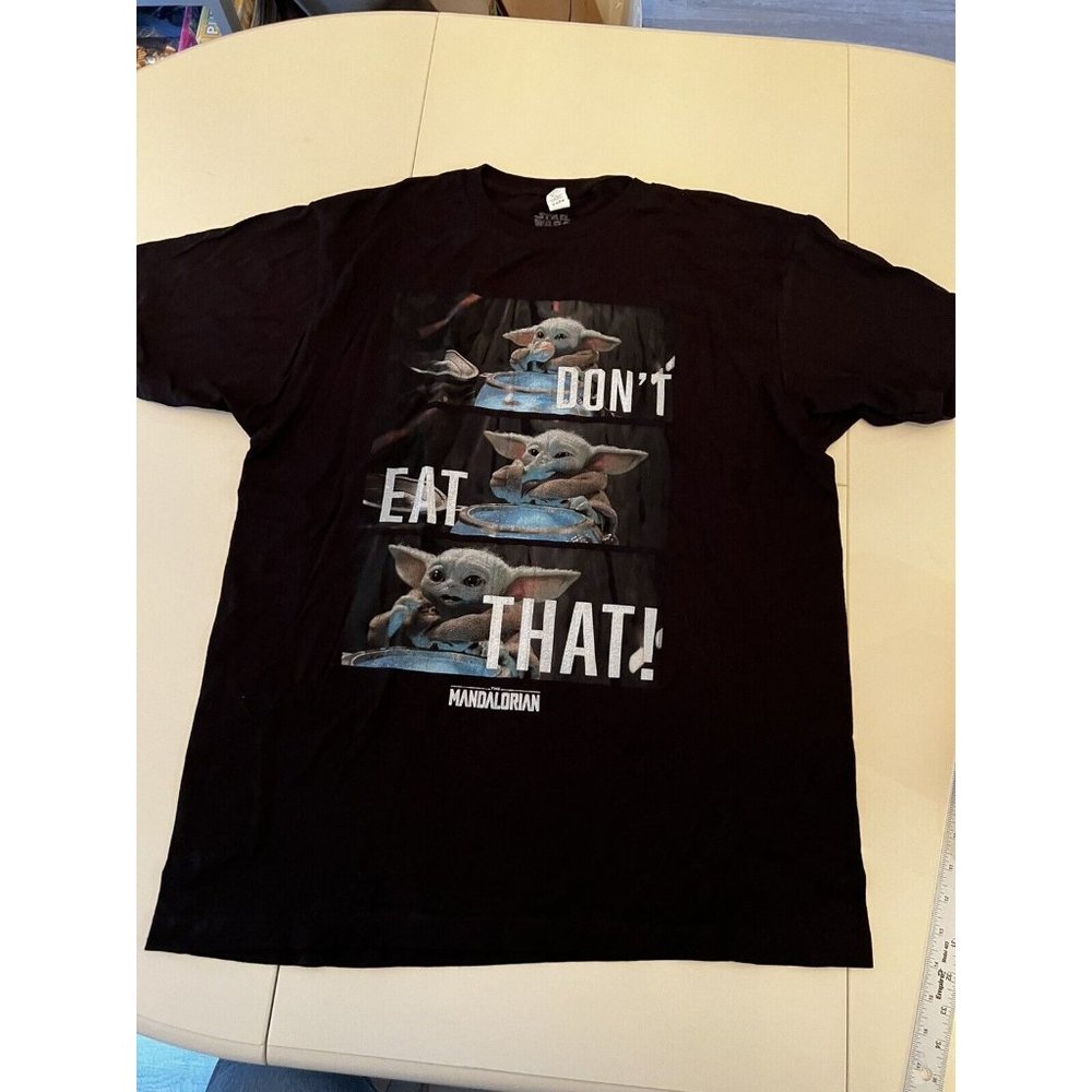 Star Wars The Mandalorian Adult L The Child Grogu Don't Eat That T-Shirt Black
